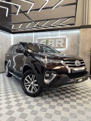 TOYOTA HILUX SW4 2.8 SRX 4X4 16V TURBO INTERCOOLER DIESEL 4P AUTOMÁTICO